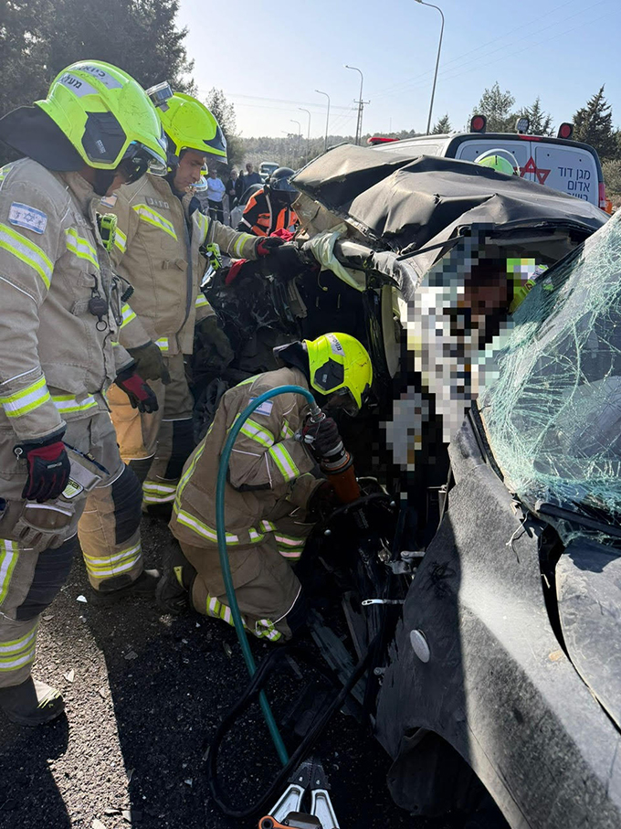 مصرع ثلاثة شبان وإصابة آخرين بحادث طرق على شارع 805 قرب سخنين